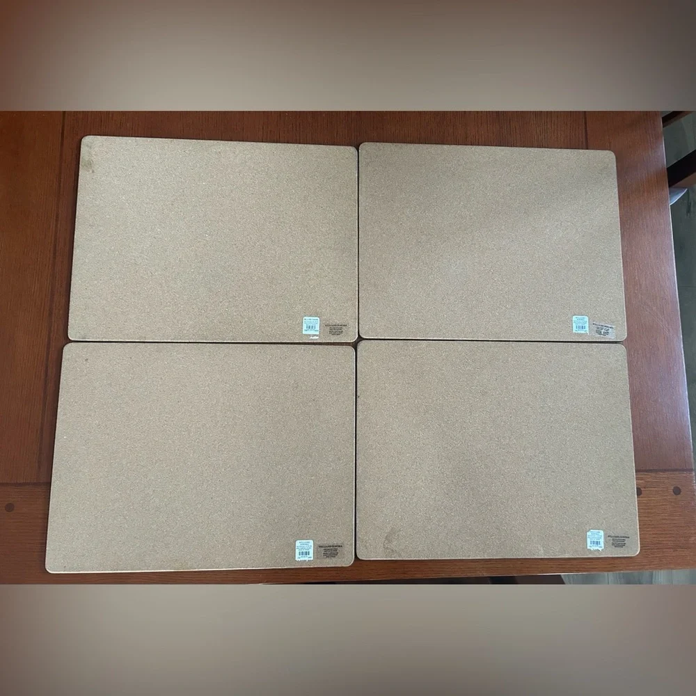 Williams Sonoma set of 4 Fall/Holiday Corkboard Placemats in excellent shape!